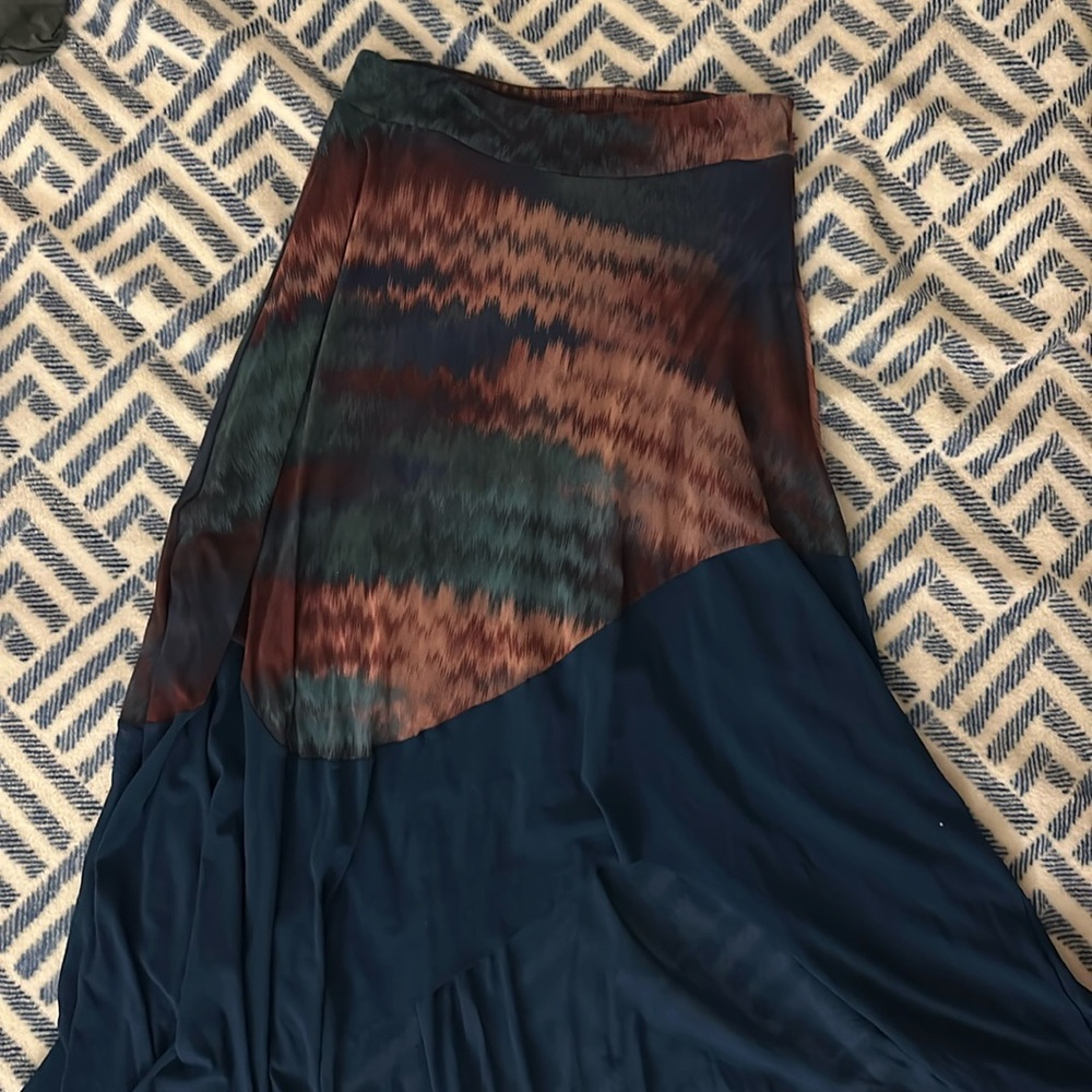 Asymmetrical maxi skirt in perfect condition